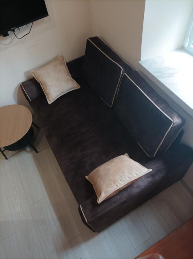 Chorni Vivtsy Apartment Chernivtsi Ngoại thất bức ảnh