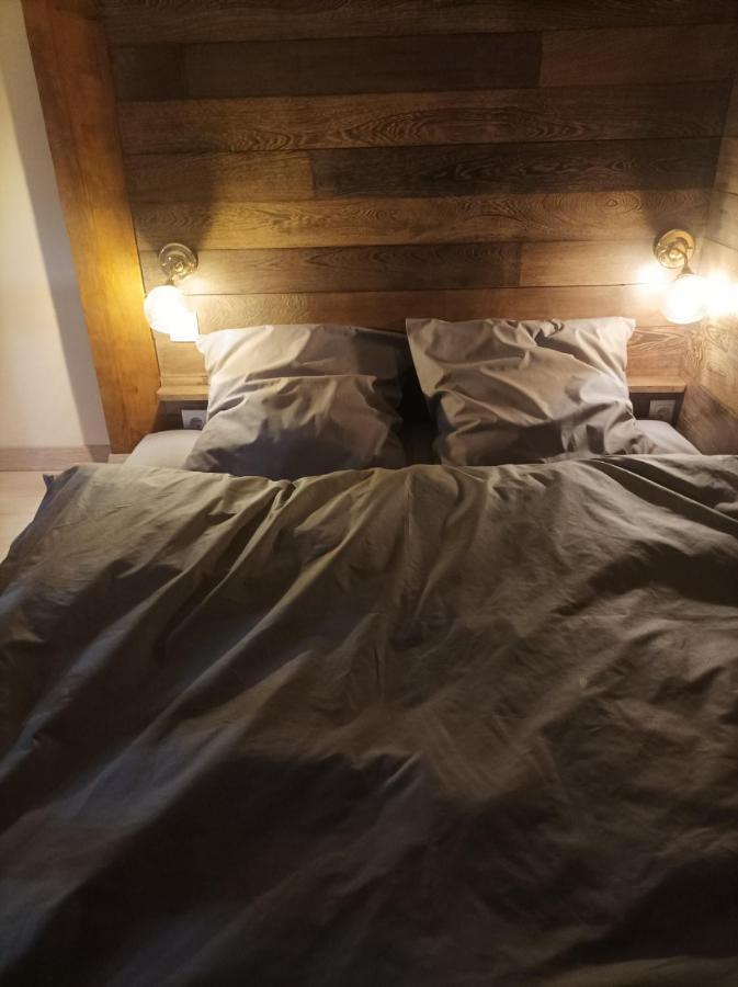 Chorni Vivtsy Apartment Chernivtsi Ngoại thất bức ảnh