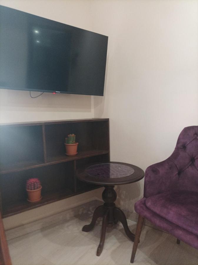Chorni Vivtsy Apartment Chernivtsi Ngoại thất bức ảnh